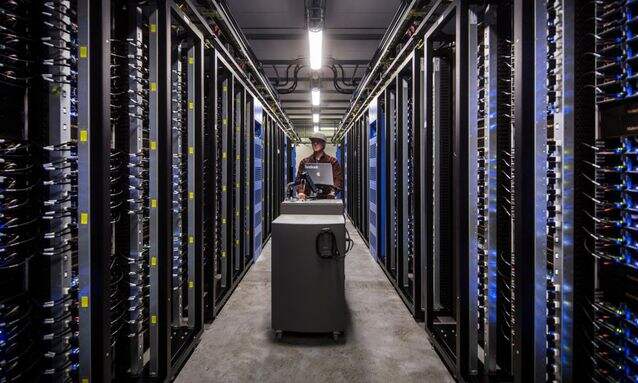 揭秘Facebook北极圈数据中心 每天处理45亿个“赞”——第 4 张配图